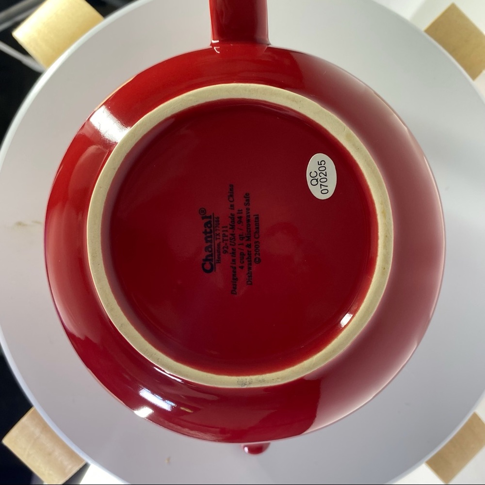 Chantal 4 cup/1 quart/.94 liter gloss red tea pot - Picture 5 of 9